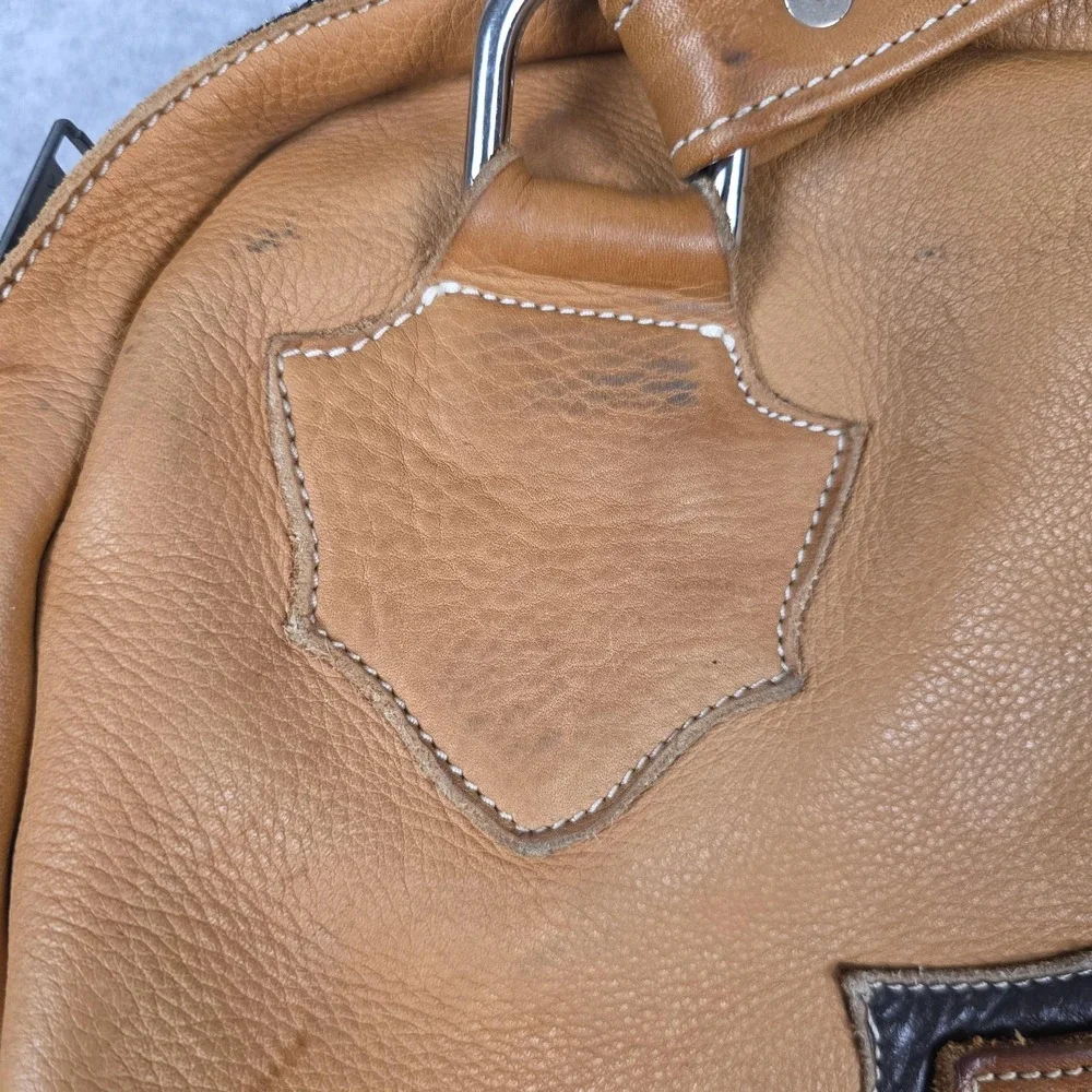Brown Leather‎ Business Case 18